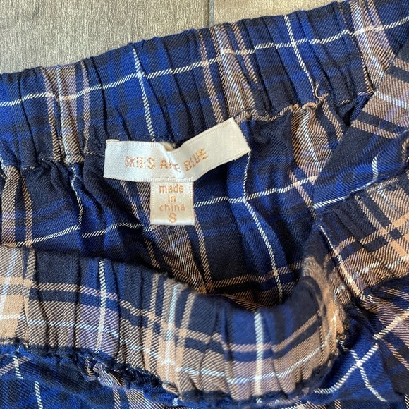 Plaid Blouse - Picture 2 of 2